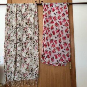 3/$15 Set of Two Vintage Woven Oblong Floral Scarves Wrap